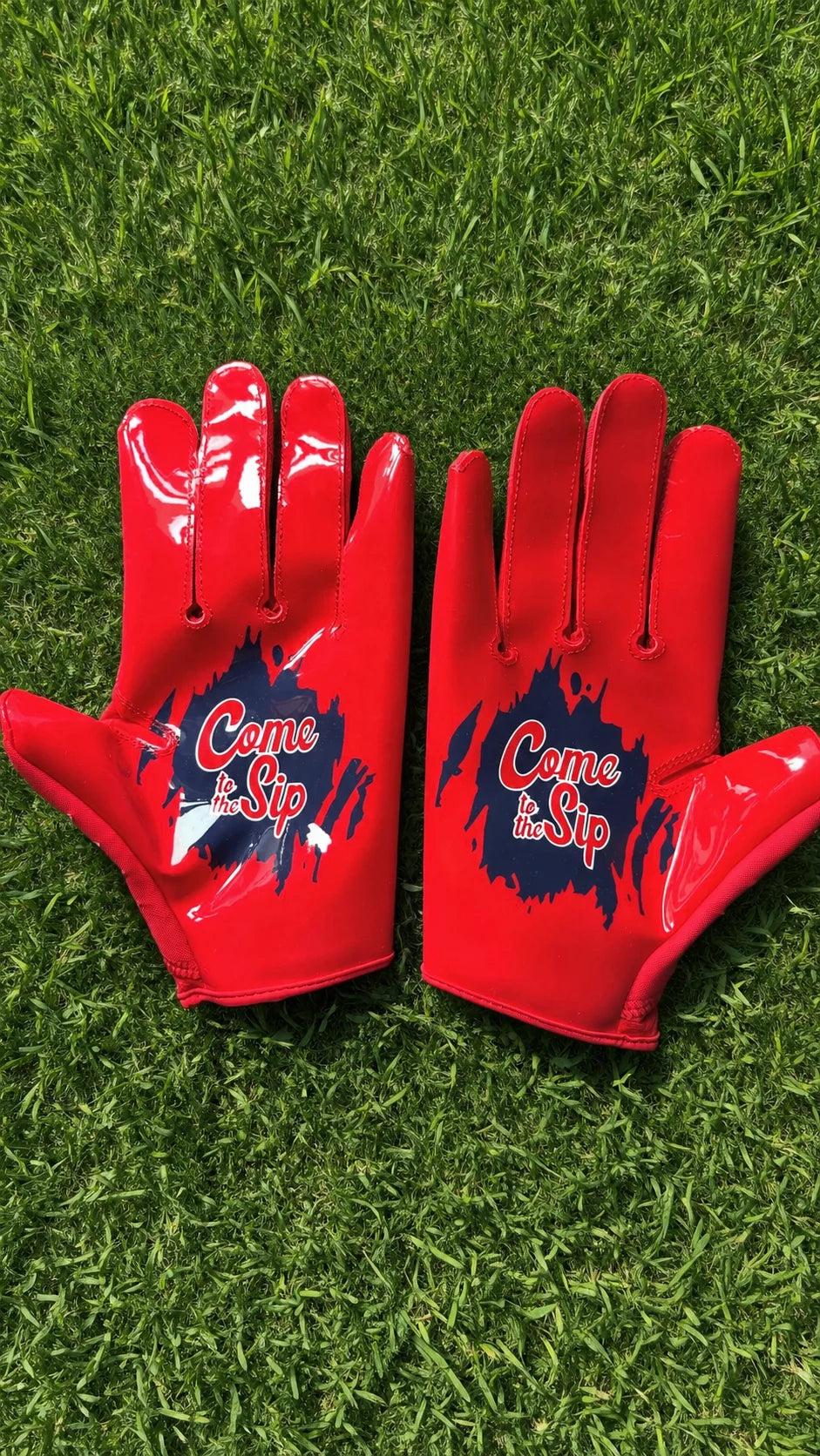 Ole miss gloves (red)