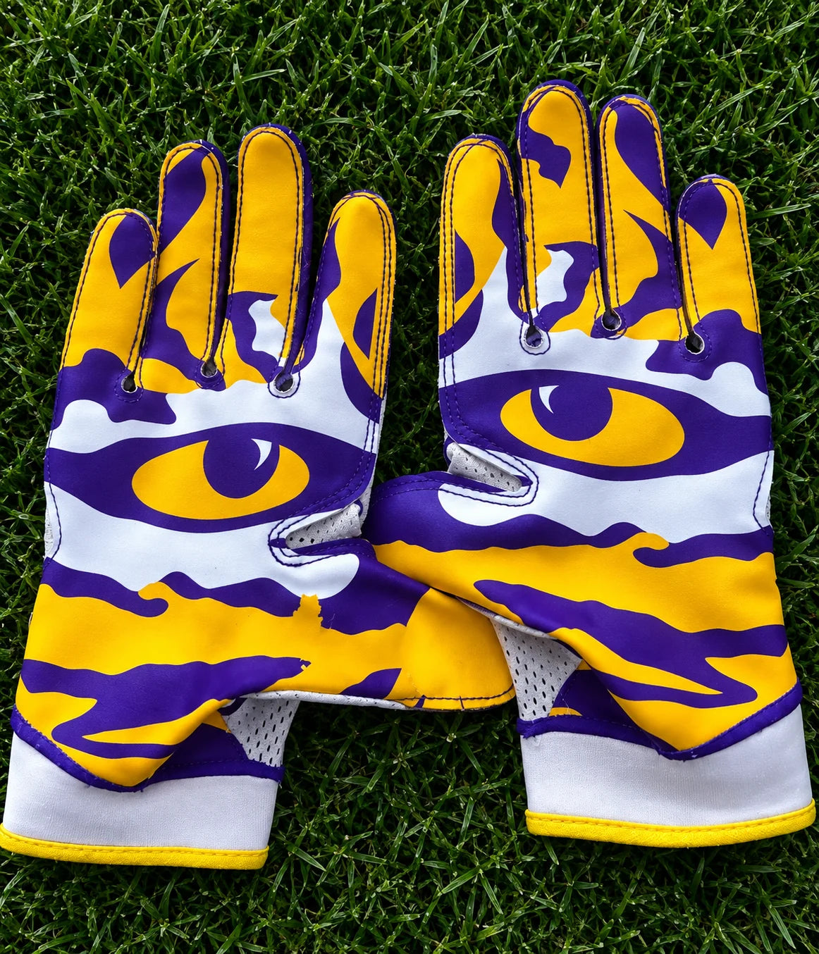 LSU gloves